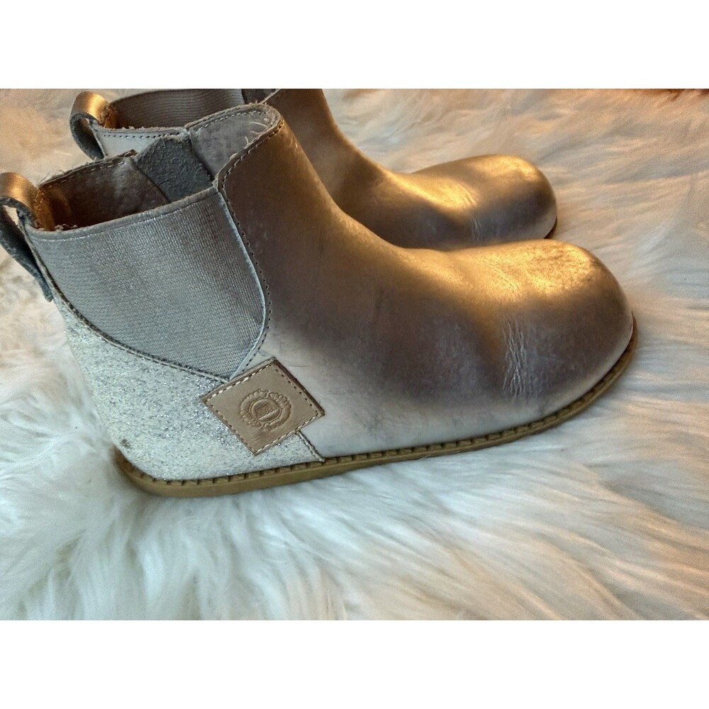 Livie & Luca Girls Metallic Silver Wink Ankle Boots w/ Zipper Closure Size 1